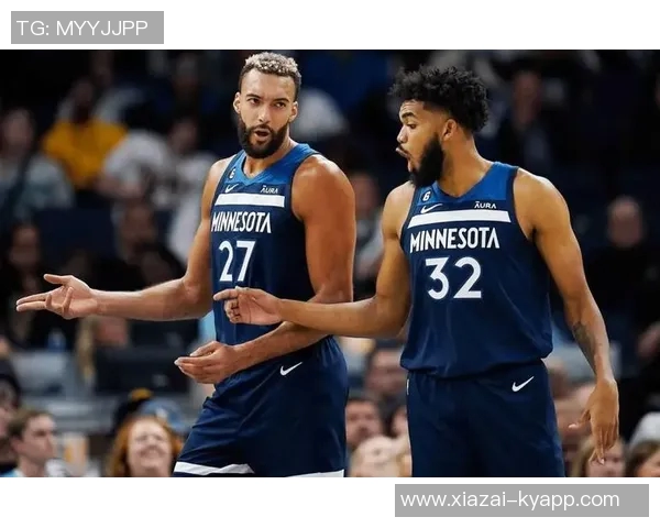 亚当斯解析双塔阵容策略强调防守节奏与进攻对位优势的重要性 亚当斯解析双塔阵容策略强调防守节奏与进攻对位优势的重要性